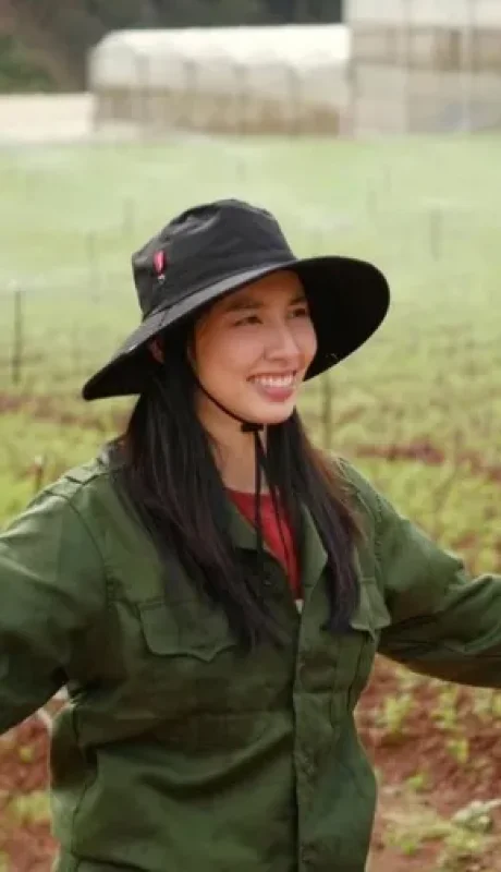 Nguyen Thuc Thuy Tien, ex reina de la belleza de Vietnam en un problema judicial.