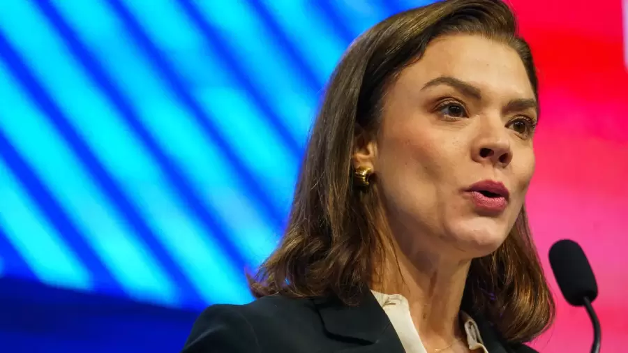 Abbigail Dressel, titular de la embajada de Estados Unidos