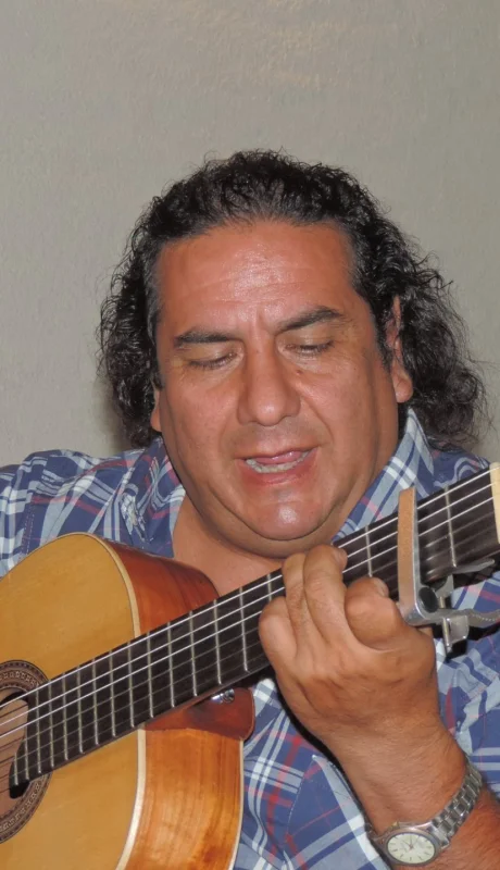 Rubén Giménez, nos trae "Historias de aparecidos"