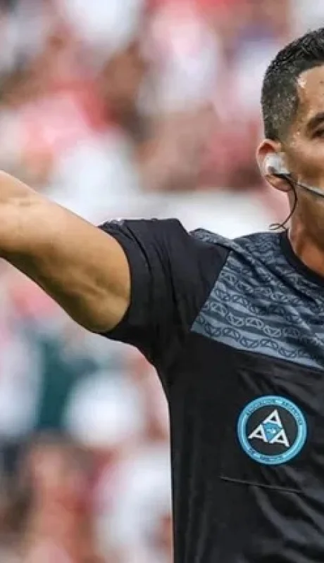 Yael Falcón estuvo en el centro de la polémica tras una jugada polémica sobre el final. Fuente: Captura de pantalla