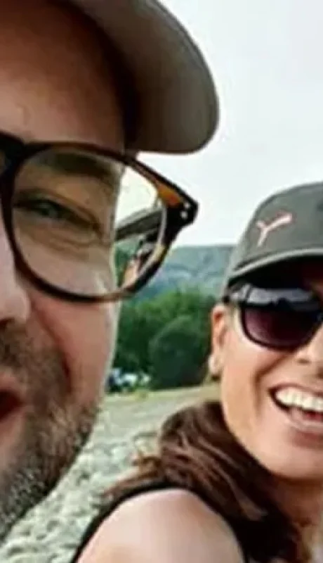 Víctima y victimaria en tiempos felices. (Foto: gentileza C5N)