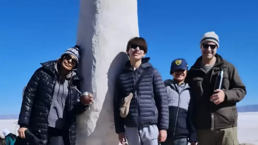 La familia en uno de sus viajes. (Foto: web)