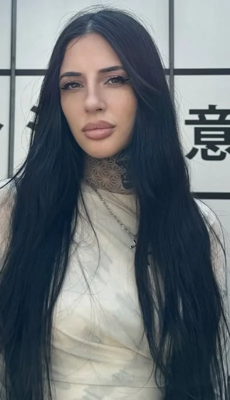 La dj argentina Milena Adamis estará en Mendoza.