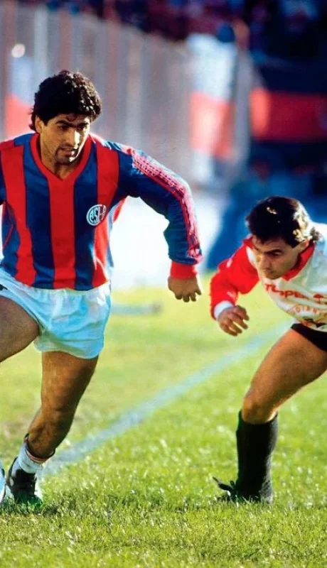 Lucho Malvarez jugó en San Lorenzo en los 80.
