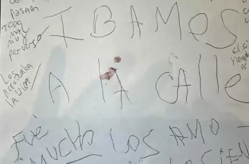 La carta del triple crimen de Villa Crespo: sangre, frases crípticas y claves de celulares