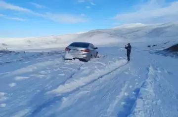 Un turista brasileño caminó 25 kilómetros sobre la nieve tras perderse en la Ruta 40