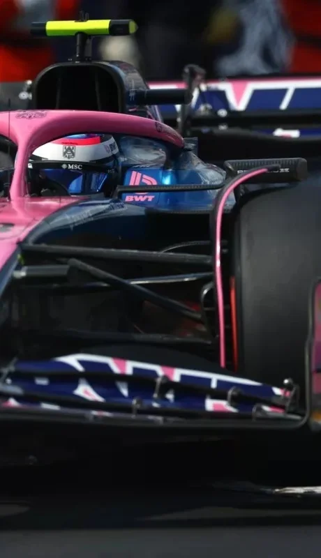 El argentino largará desde la posición 18 luego de las penalizacione de Oliver Bearman y Lance Stroll. Fuente:  Peter Fox