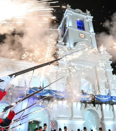 La demostración de fusilería histórica durante el relevo de la Guardia de Honor.