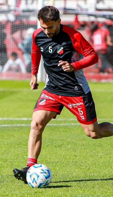 Maipú en busca de una victoria para seguir en puesto de clasificación ante Colegiales