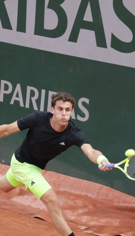 Juan Manuel Cerúndolo arrancó con pie derecho