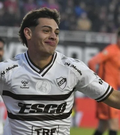 Platense venció al Ciclón en el Nuevo Gasómetro