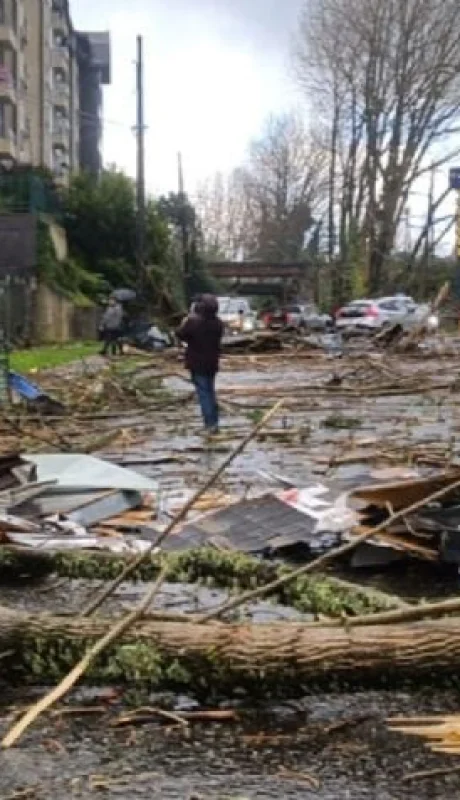 Devastador tornado en Chile soprendió a Puerto Varas/ Fuente: X