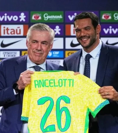 Carlo junto al titular de la Confederación Brasileña, Samir Xaud