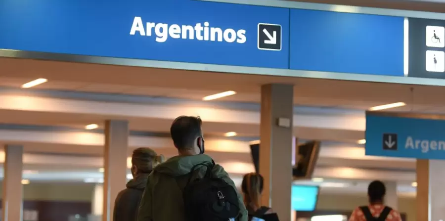 Una especialista solicitó que la reforma migratoria en Argentina sea por ley y no por DNU.