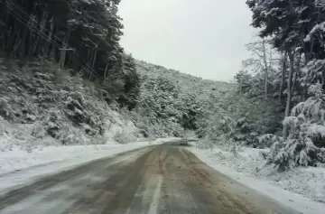 Nevadas en Mendoza: rutas cortadas y extrema precaución en zonas de montaña