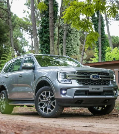 Ford Everest 2025.