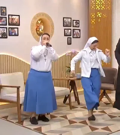 El beatbox de dos monjas brasileñas conquista las redes sociales.