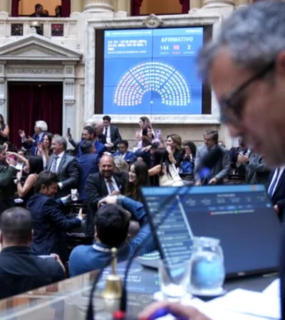 Momento en el que el proyecto original de Ficha Limpia resultaba aprobado en la Cámara de Diputados de la Nación.