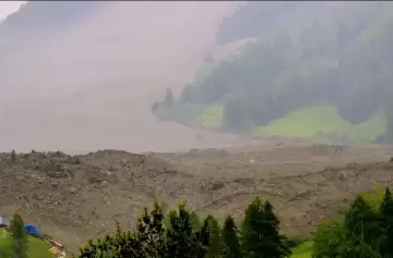 El deslizamiento de un glaciar sepultó un pueblo de Suiza