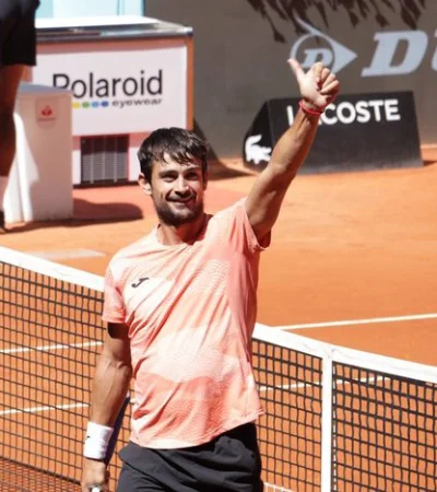 Mariano Navone metió otro triunfazo