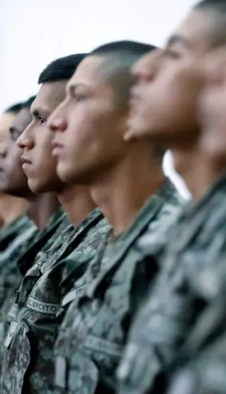 Los aspirantes deberán completar estudios primarios, rendir un examen psicofísico y hacer un curso de admisión.