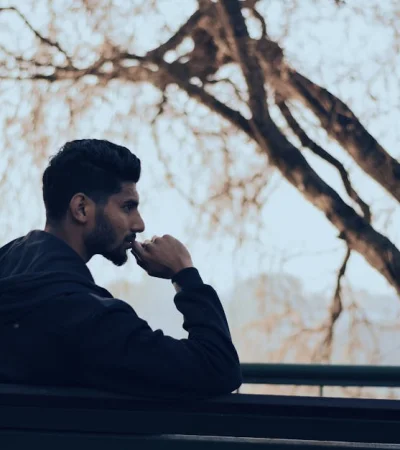 Brianza advirtió sobre los riesgos de delegar decisiones a algoritmos y llamó a fortalecer nuestra "brújula interna".