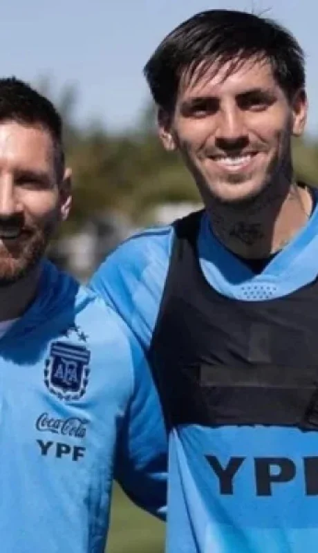 Leo Messi junto a Kevin Lomónaco hace unos años