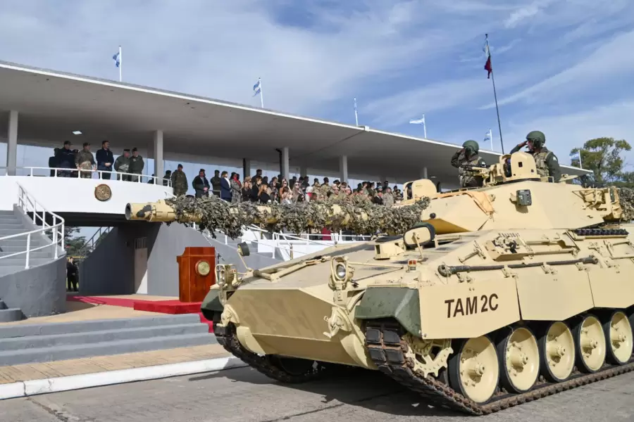 Uno de los nuevos tanques TAM 2C incorporados.