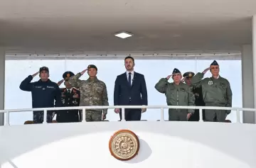 Petri: "En un mundo en guerra necesitamos Fuerzas Armadas para garantizar la paz"