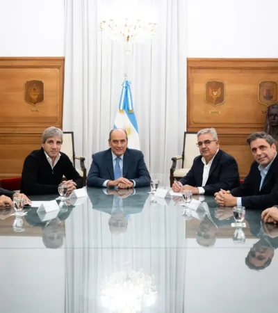 El Gobierno firmó el primer acuerdo en el marco del Plan Colchón. (Foto: NA)