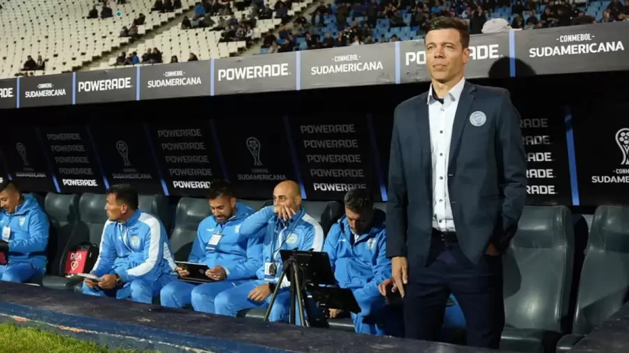 Esteban Solari, contento por la actuación del Tomba en la Sudamericana