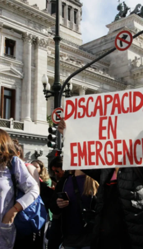 Vuelven a las calles para reclamar la sanción de la ley de Emergencia en Discapacidad frente al Congreso y en todo el país.