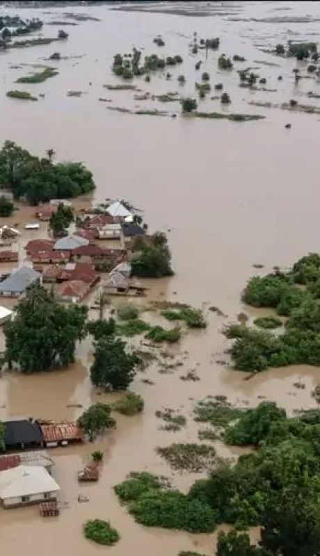 Las corrientes torrenciales hacen desaparecer localidades completas en el país africano.