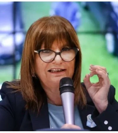 Frente a los reclamos de la familia que exige actualizaciones del estado del uniformado, la ministra se mostró determinada a lograr su liberación.