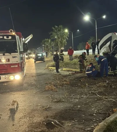 Video: un adolescente y un adulto murieron tras un brutal choque y vuelco en Maipú