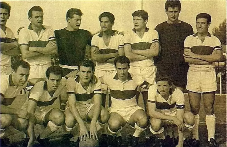 El cuarto de abajo es Garro en una formación de los años 60