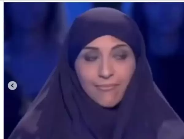 Henda Ayari se quitó el velo en vivo.