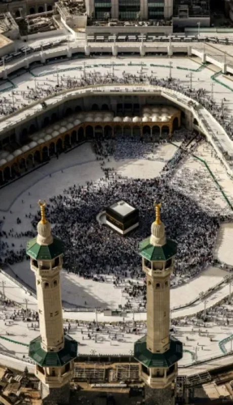 Los fieles se concentran en la ciudad saudí para cumplir uno de los cinco pilares del Islam.