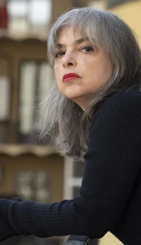 La miniserie de cuatro episodios adapta el cuento Mis muertos tristes.