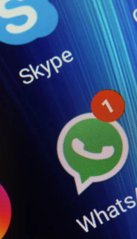 El significado del número 700 en WhatsApp.