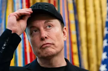 Pese a un "mal" junio, Musk se mantiene como la persona más rica del mundo