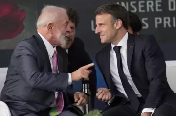 Lula da Silva arriba a Francia con el Acuerdo UE - Mercosur bajo el brazo