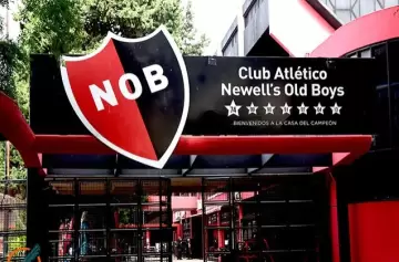 Newell's se despegó de la sanción a chicos que se sacaron una foto con Malcorra