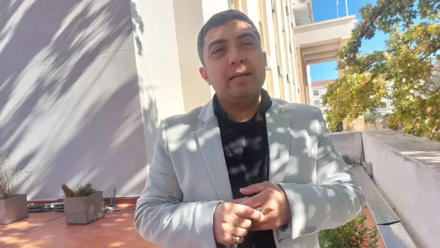 Érico Arias, director de Educación Permanente de Jóvenes y Adultos