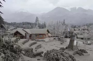Un paraíso bajo las cenizas: Villa La Angostura y la erupción del volcán Puyehue