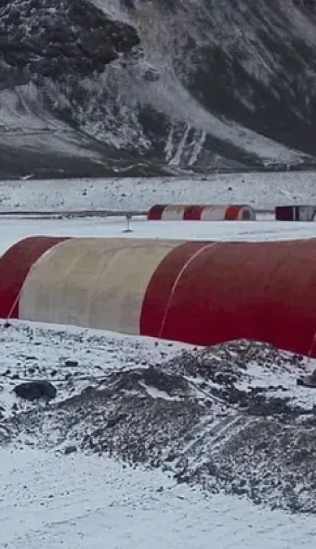 Nevada en el campamento minero Los Azules, en Calingasta.