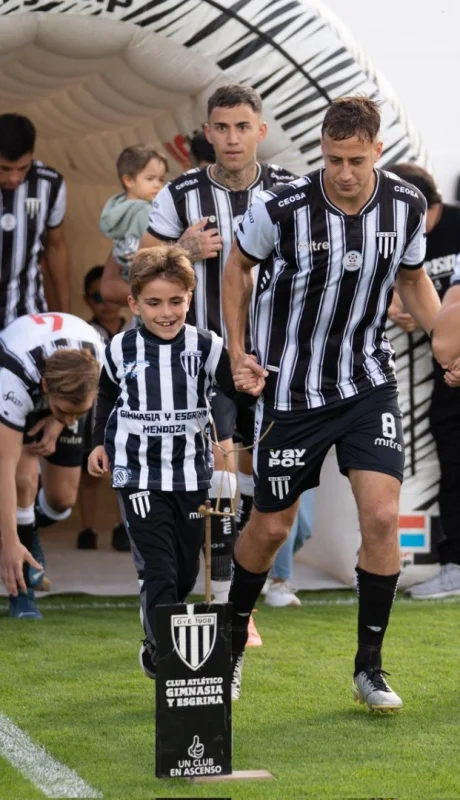 Gimnasia juega el domingo el partido postergado.