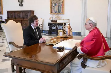 El papa León XIV recibió a Milei en el Vaticano y le confirmó que visitará la Argentina