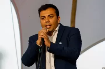 Un café, una charla y nada de política: Francisco Lo Presti en "Elijo No Creer"