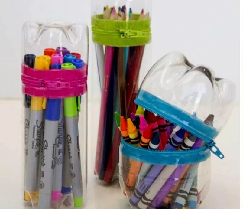 Lapicero con botellas de plástico /Fuente: Pinterest
